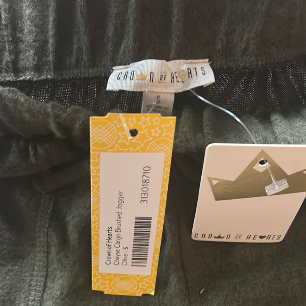 Casual Green Bottoms for Everyday Comfort